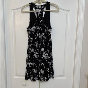 Athletic Sports Dress by Tek Gear Dry Tek Blk/Wht Floral Racer Back Mini Dress L